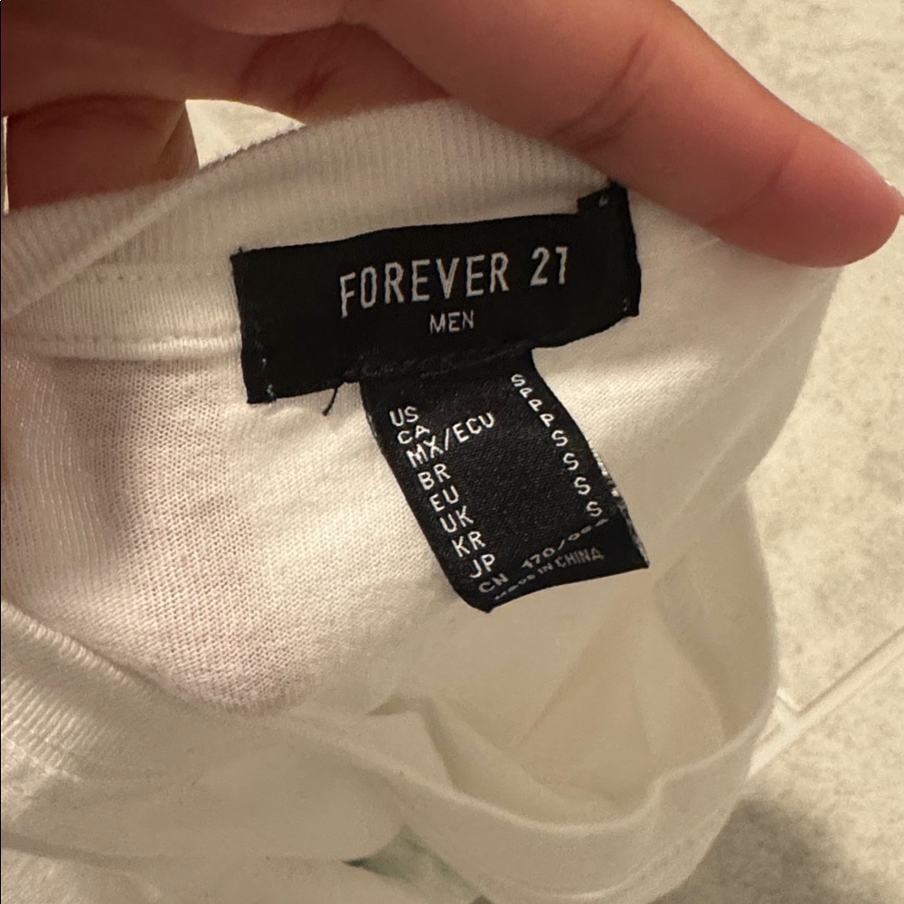 Forever 21 White Surf Graphic Tee - Picture 3 of 3